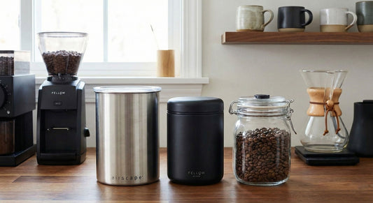 Cum păstrezi cafeaua boabe proaspătă | Ghidul complet